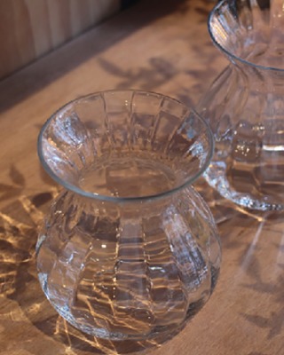Clear bowl vase